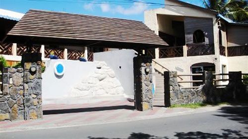 Le Grand Bleu Hotel Trou-aux-Biches Exterior foto